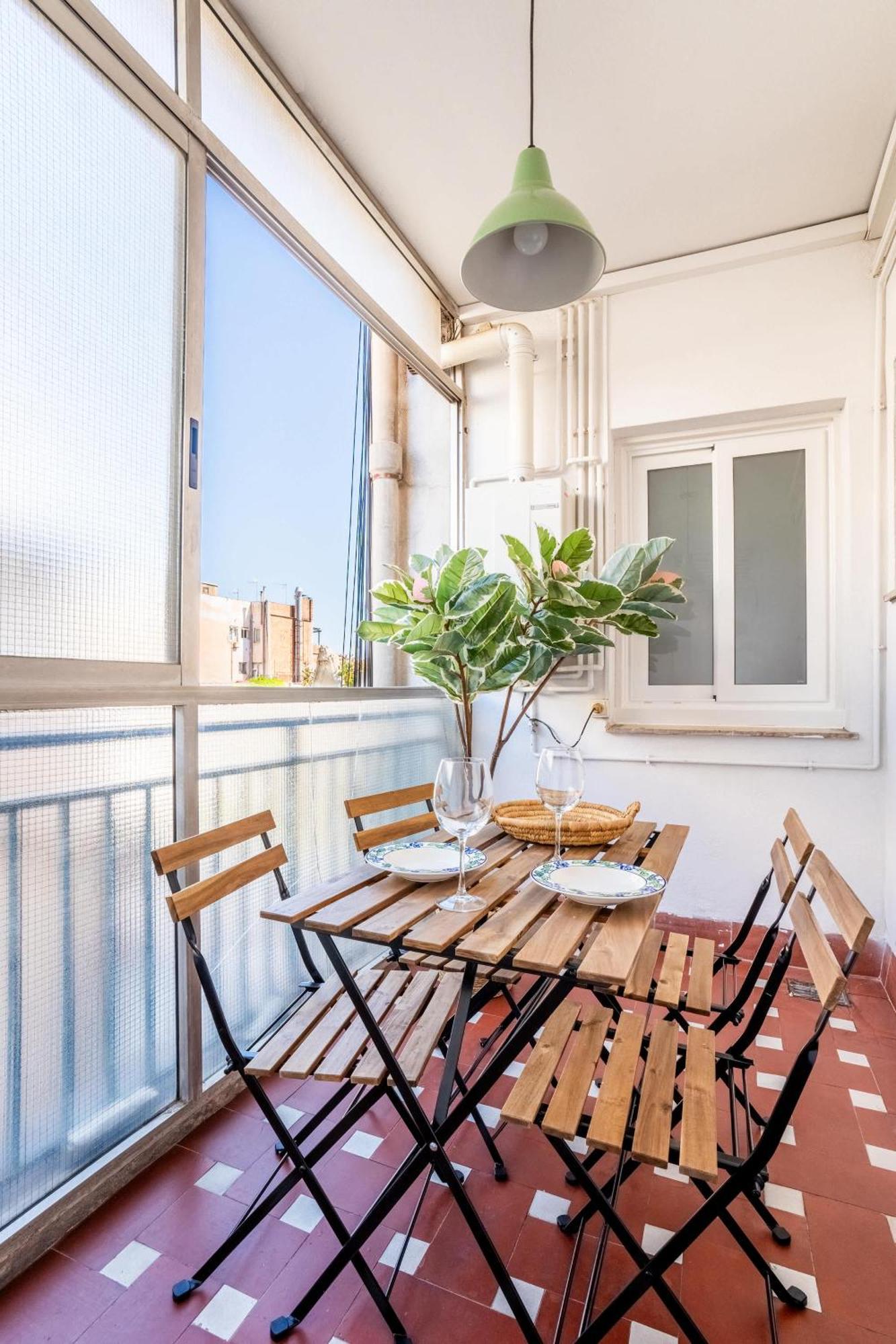 Lejlighed Big For 15 In The Heart Of Eixample Barcelona